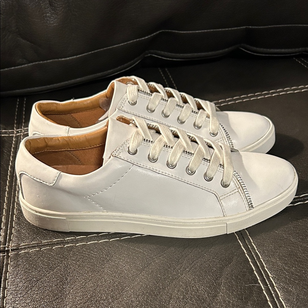 FRYE AND CO. Sunday White Leather Low Women's Sneakers Moto Zip